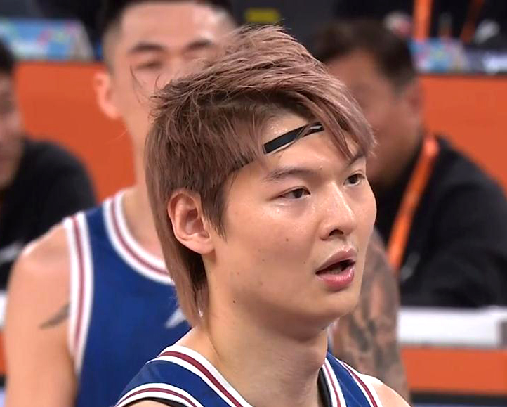 上海男篮惜败浙江队，惊险比分落败的简单介绍